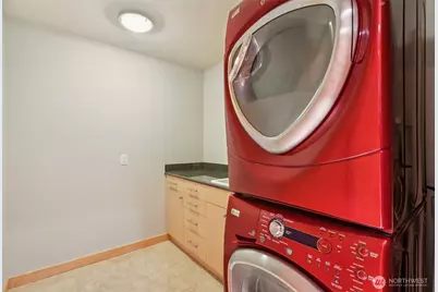 1100 106th Avenue NE #902, Bellevue, WA 98004 - Photo 31