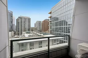 1100 106th Ave NE, Bellevue, WA 98004 - Photo 33