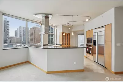 1100 106th Avenue NE #902, Bellevue, WA 98004 - Photo 11