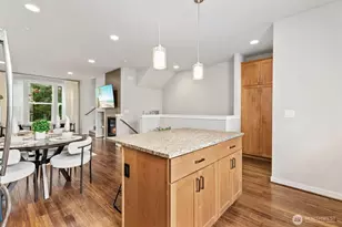 23000 NE 8th St, Sammamish, WA 98074 - Photo 5