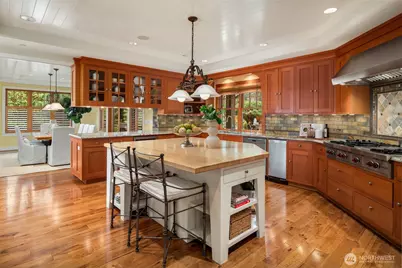 9100 NE 42nd Street, Yarrow Point, WA 98004 - Photo 15