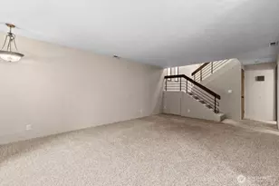 14016 Lenora Pl N, Seattle, WA 98133 - Photo 9