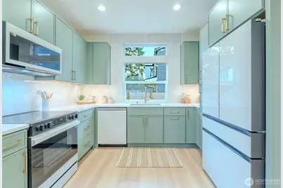 513 NE 123rd Street, Seattle, WA 98125 - Photo 3