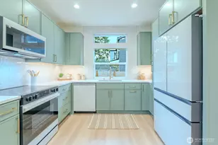 513 NE 123rd St, Seattle, WA 98125 - Photo 3