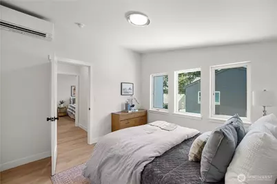 513 NE 123rd Street, Seattle, WA 98125 - Photo 9