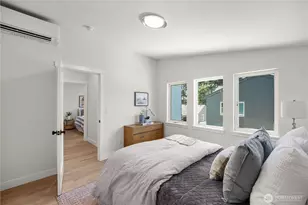 513 NE 123rd St, Seattle, WA 98125 - Photo 9