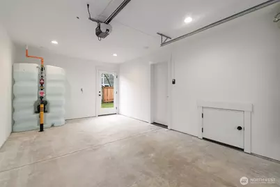 12562 17th Avenue NE #B, Seattle, WA 98125 - Photo 23