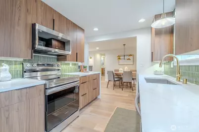 515 NE 123rd Street, Seattle, WA 98125 - Photo 3