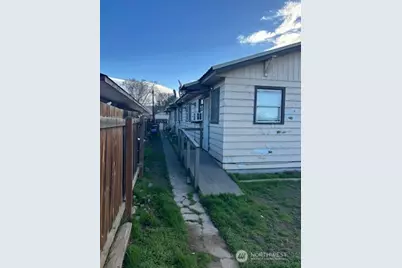 705 N 1st Street, Yakima, WA 98901 - Photo 5