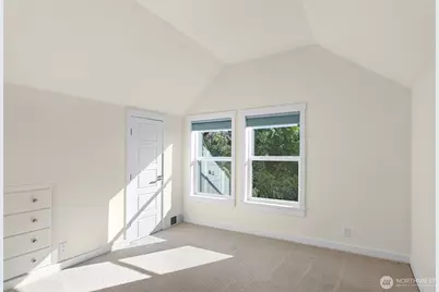 12046 12th Avenue NE, Seattle, WA 98125 - Photo 27