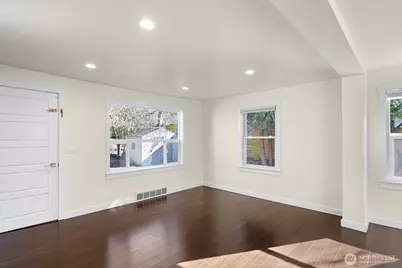 12046 12th Avenue NE, Seattle, WA 98125 - Photo 5