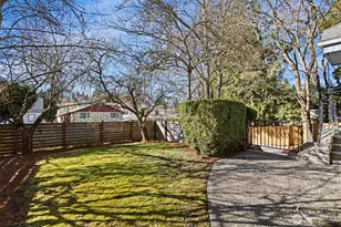 12046 12th Ave NE, Seattle, WA 98125 - Photo 19