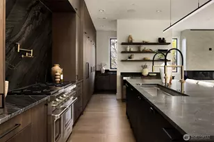 5808 Lakeview Dr, Kirkland, WA 98033 - Photo 5