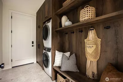 5808 Lakeview Drive, Kirkland, WA 98033 - Photo 33