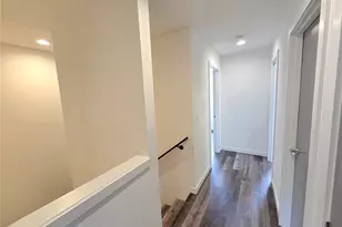 4709 B 8th Ave NE, Seattle, WA 98105 - Photo 11