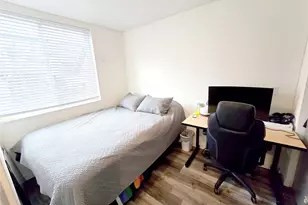 4709 B 8th Ave NE, Seattle, WA 98105 - Photo 9