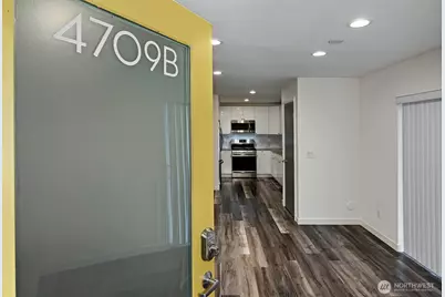 4709 B 8th Avenue NE, Seattle, WA 98105 - Photo 3