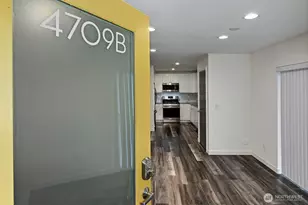 4709 B 8th Ave NE, Seattle, WA 98105 - Photo 3