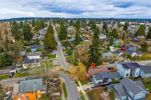 8752 Dayton Ave N, Seattle, WA 98103 - Photo 27