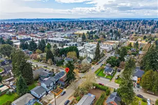 8752 Dayton Ave N, Seattle, WA 98103 - Photo 25