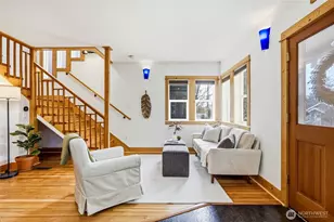 8752 Dayton Ave N, Seattle, WA 98103 - Photo 9