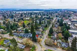 8752 Dayton Ave N, Seattle, WA 98103 - Photo 23