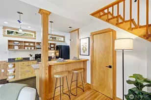 8752 Dayton Ave N, Seattle, WA 98103 - Photo 7