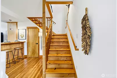 8752 Dayton Avenue N #B, Seattle, WA 98103 - Photo 11