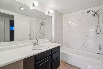 2349 Boylston Avenue E, Seattle, WA 98102 - Photo 15