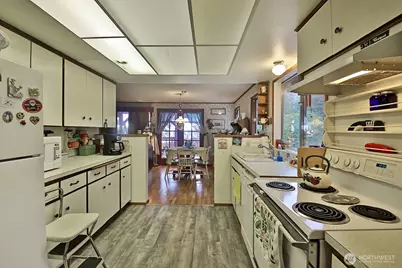 6423 Admiralty Way, Freeland, WA 98249 - Photo 5