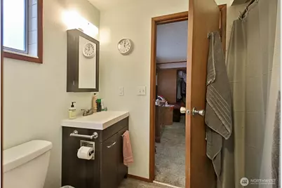 6423 Admiralty Way, Freeland, WA 98249 - Photo 17