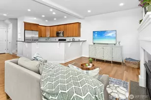 8030 212th St SW, Edmonds, WA 98026 - Photo 9