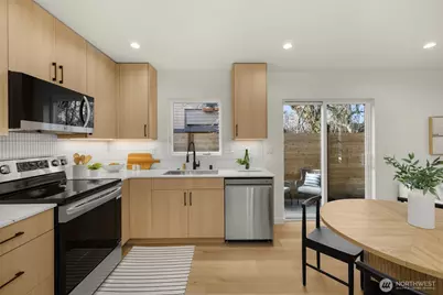 14321 C Interlake Avenue N, Seattle, WA 98133 - Photo 7