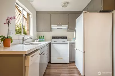 2022 NW 64th Street, Seattle, WA 98107 - Photo 9