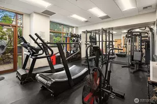 1100 106th Ave NE, Bellevue, WA 98004 - Photo 29