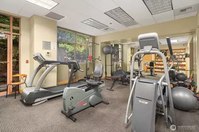 1100 106th Avenue NE #1002, Bellevue, WA 98004 - Photo 29