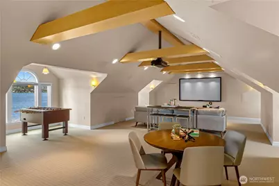 649 E Lake Sammamish Parkway SE, Sammamish, WA 98074 - Photo 17