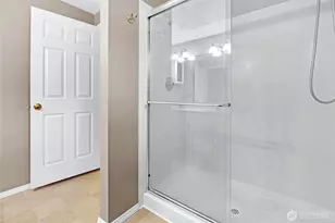 15800 Village Green Dr, Mill Creek, WA 98012 - Photo 23