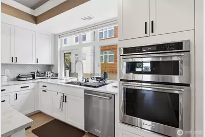 4033 129th Place SE, Bellevue, WA 98006 - Photo 17