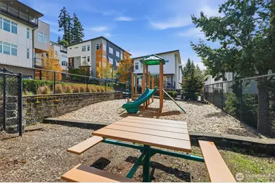 4033 129th Place SE, Bellevue, WA 98006 - Photo 33