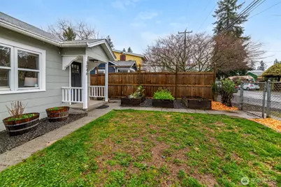 1046 NE 97th Street, Seattle, WA 98115 - Photo 1