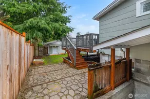 1046 NE 97th St, Seattle, WA 98115 - Photo 15