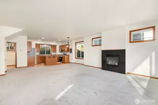 1132 Chestnut Ct, Everett, WA 98201 - Photo 7