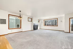 1132 Chestnut Ct, Everett, WA 98201 - Photo 5