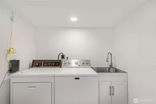 4215 S Holly St, Seattle, WA 98118 - Photo 27