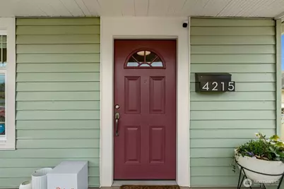 4215 S Holly Street, Seattle, WA 98118 - Photo 3