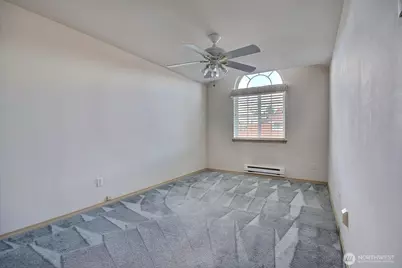 10513 SE 250th Place #F104, Kent, WA 98030 - Photo 23