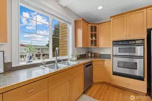 10759 Durland Ave NE, Seattle, WA 98125 - Photo 13