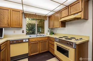 14402 151st Pl SE, Renton, WA 98059 - Photo 9