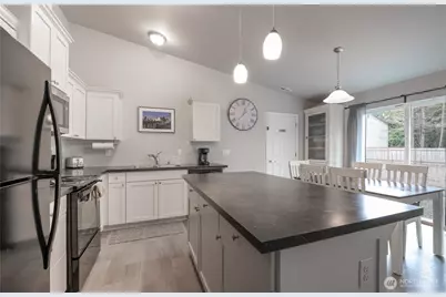 33 Butterfly Lane, Pacific Beach, WA 98571 - Photo 15